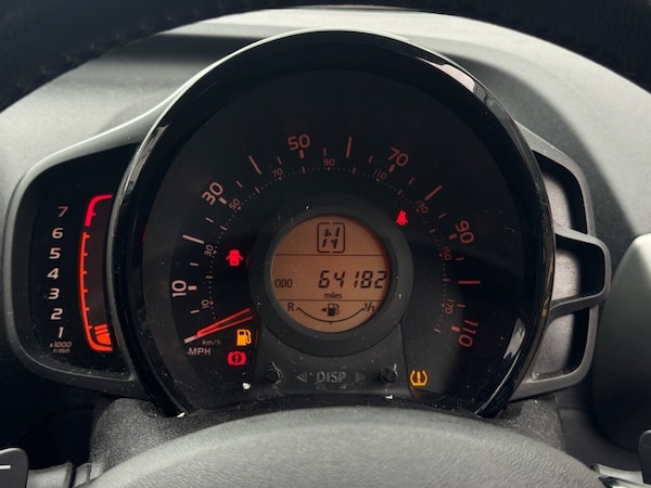 Used Toyota AYGO 2018 for sale - 76291023: Photo 12