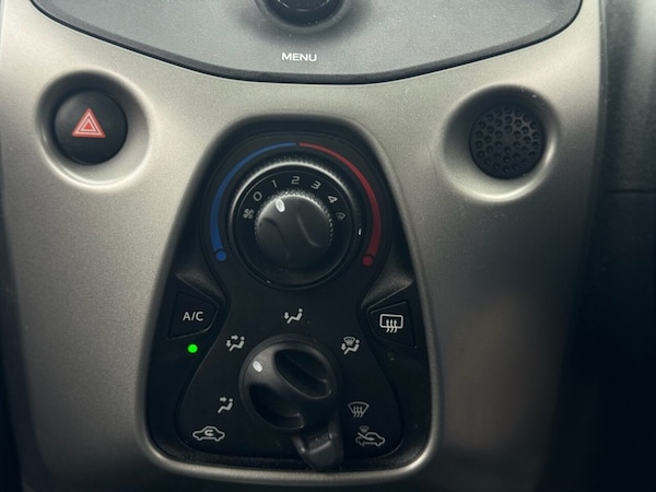 Used Toyota AYGO 2018 for sale - 76291023: Photo 19