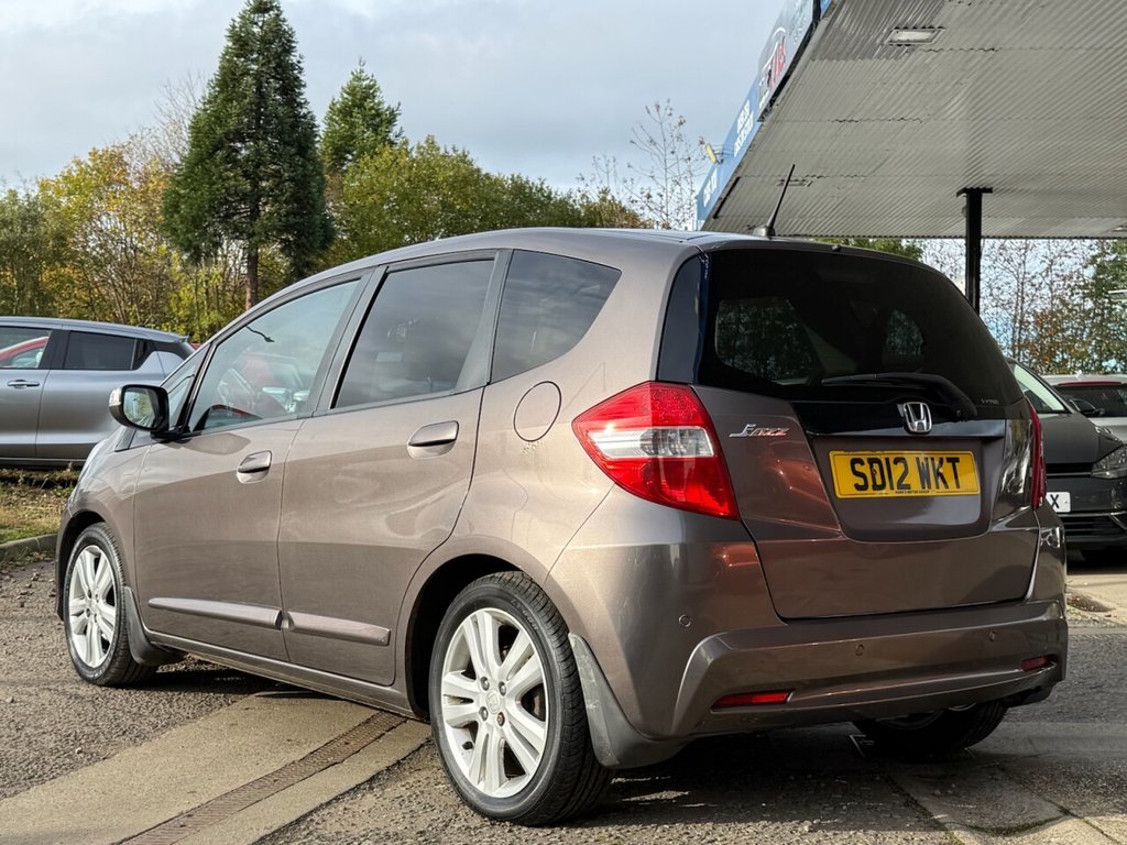 Used Honda Jazz 2012 for sale - 77037949: Photo 3