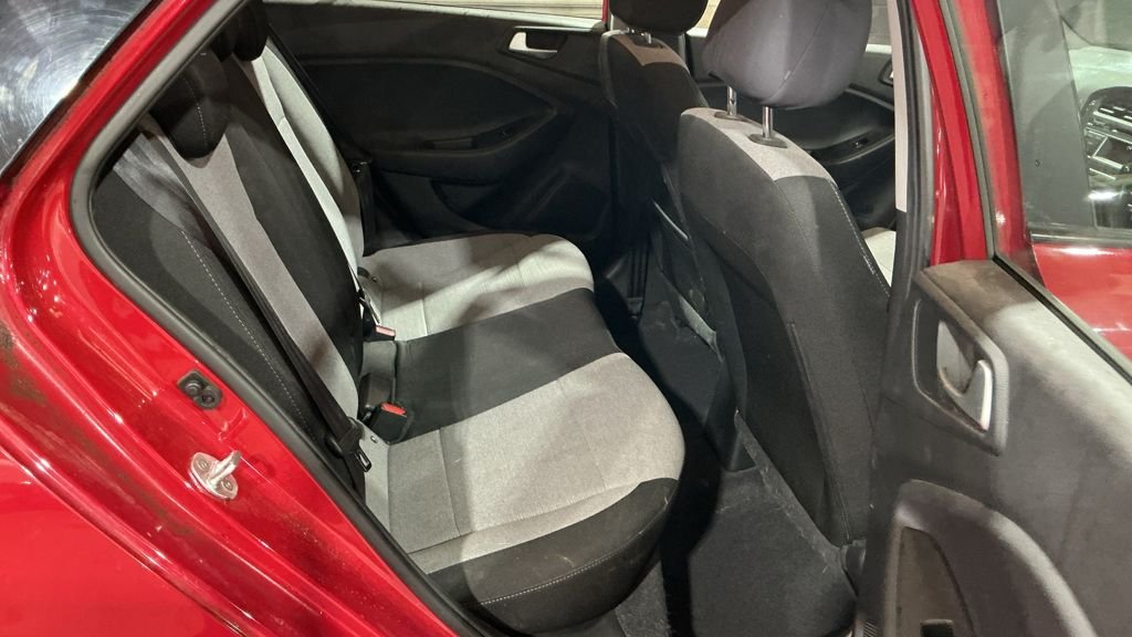 Used Hyundai i20 2016 for sale - 77952363: Photo 8