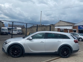 Used Vauxhall Insignia 2014 for sale - 77608650: Photo