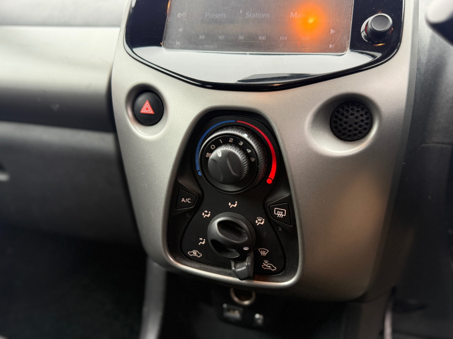 Used Peugeot 108 2014 for sale - 77791671: Photo 18