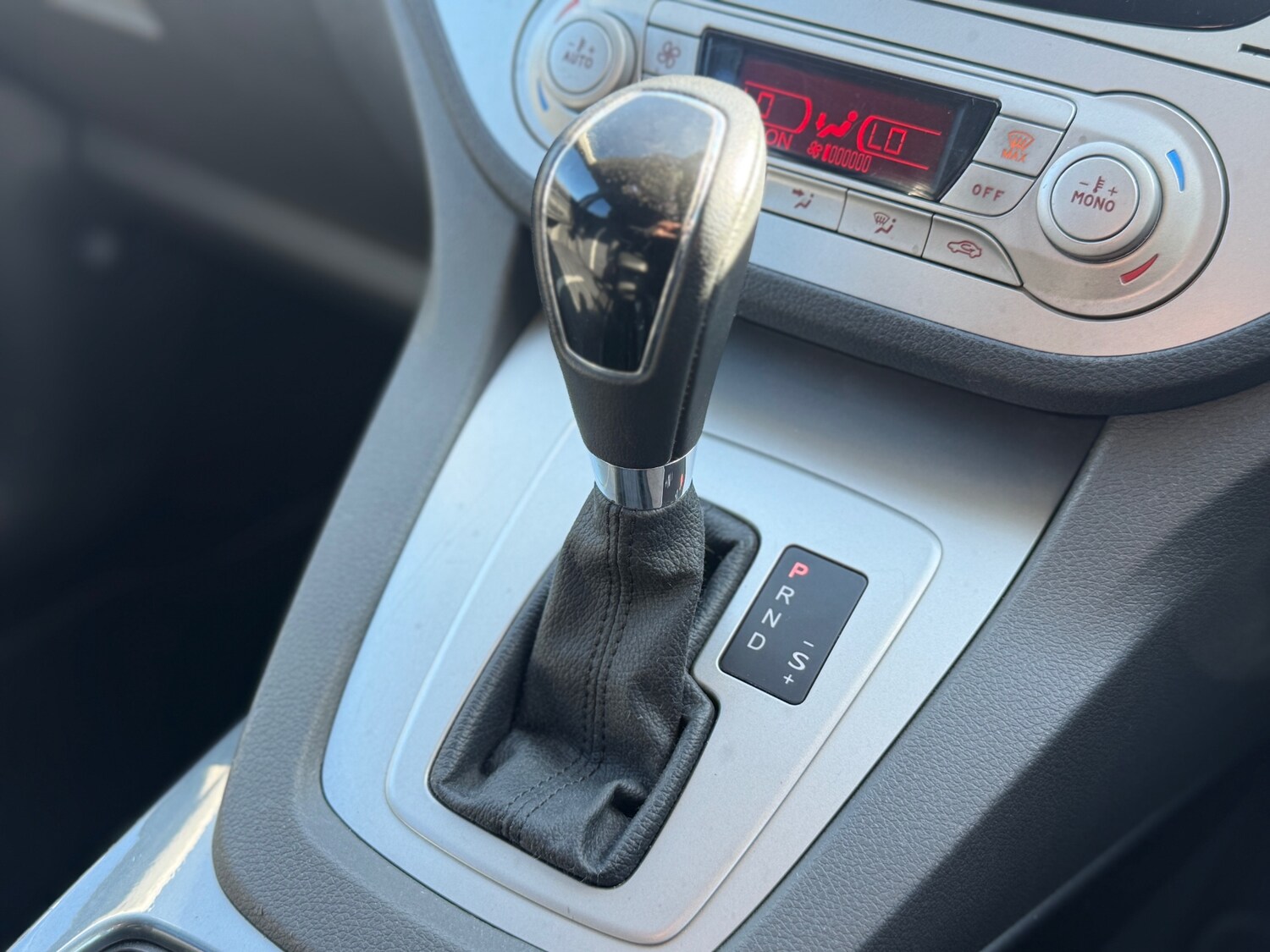 Used Ford Kuga 2010 for sale - 77973799: Photo 22