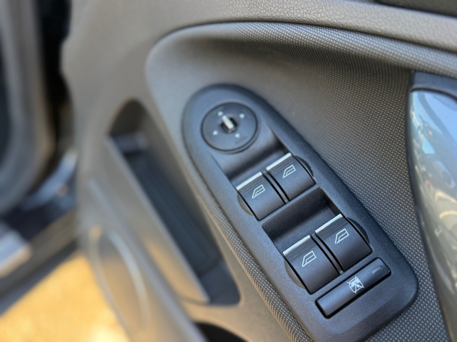 Used Ford Kuga 2010 for sale - 77973799: Photo 27