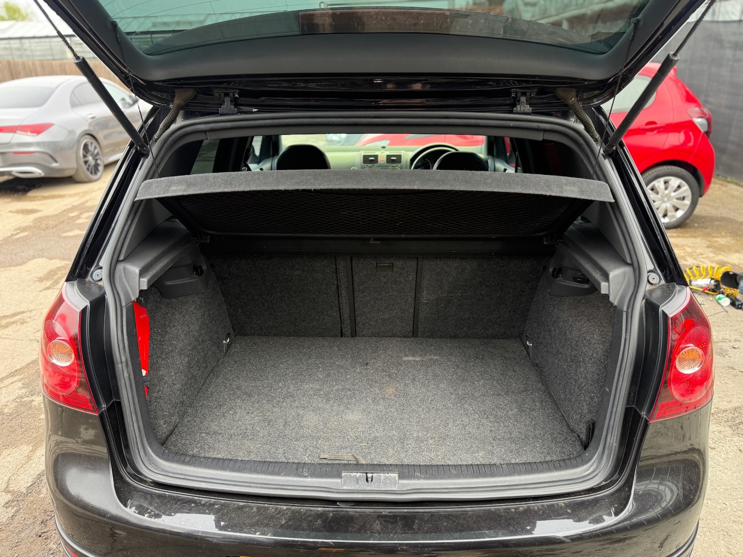 Used Volkswagen Golf 2005 for sale - 78202145: Photo 41