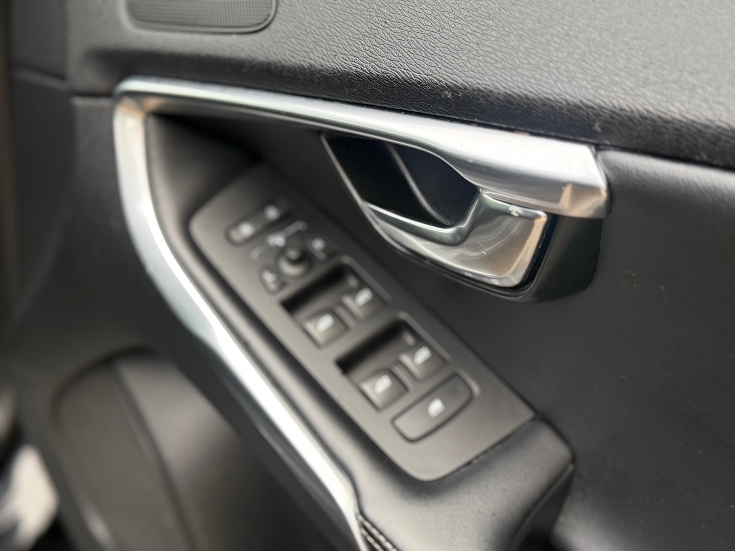 Used Volvo V40 2014 for sale - 77691090: Photo 12