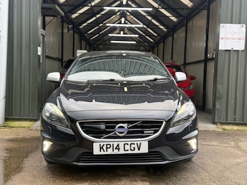 Used Volvo V40 2014 for sale - 77691090: Photo