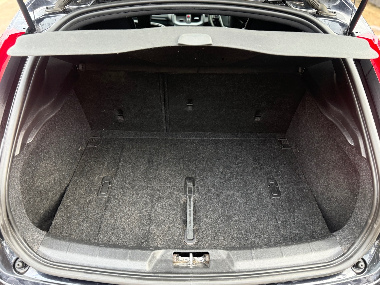 Used Volvo V40 2014 for sale - 77691090: Photo 34