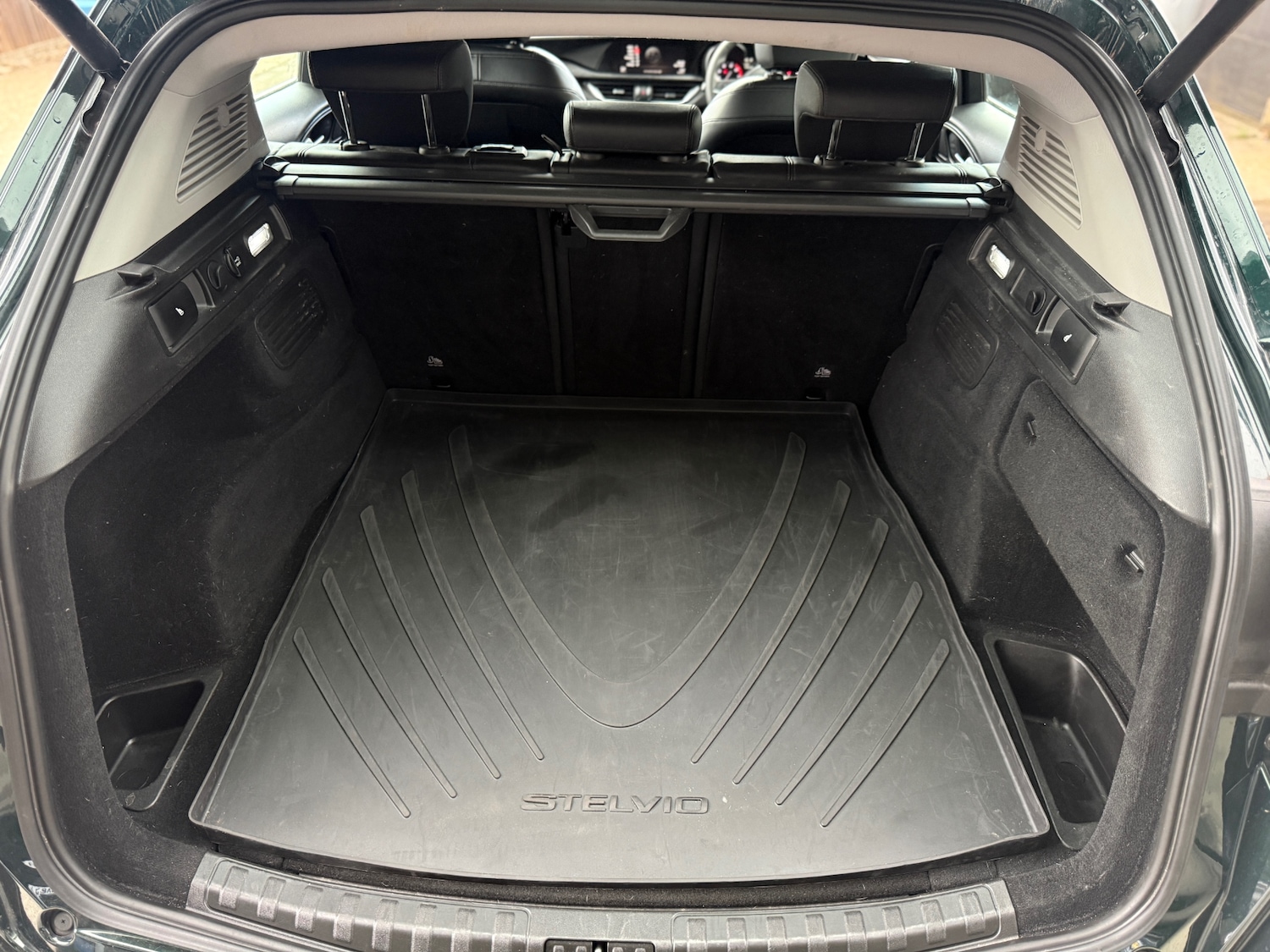 Used Alfa Romeo Stelvio 2018 for sale - 78219001: Photo 50