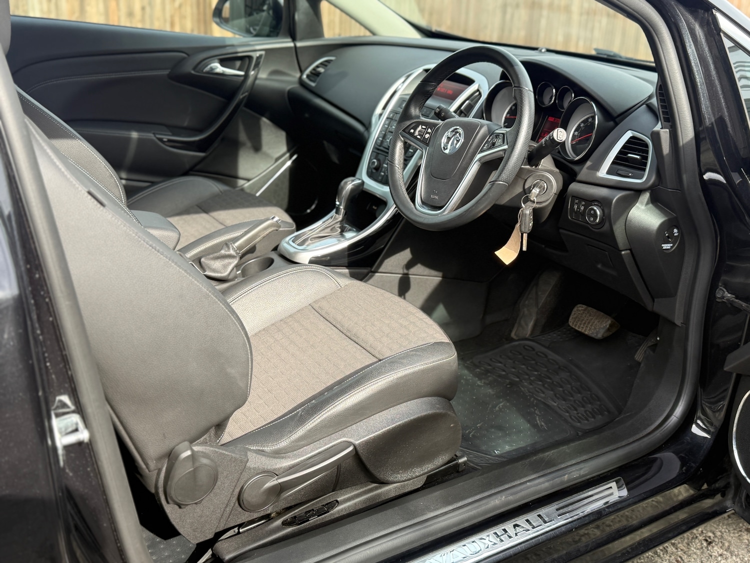 Used Vauxhall Astra GTC 2015 for sale - 77873356: Photo 16