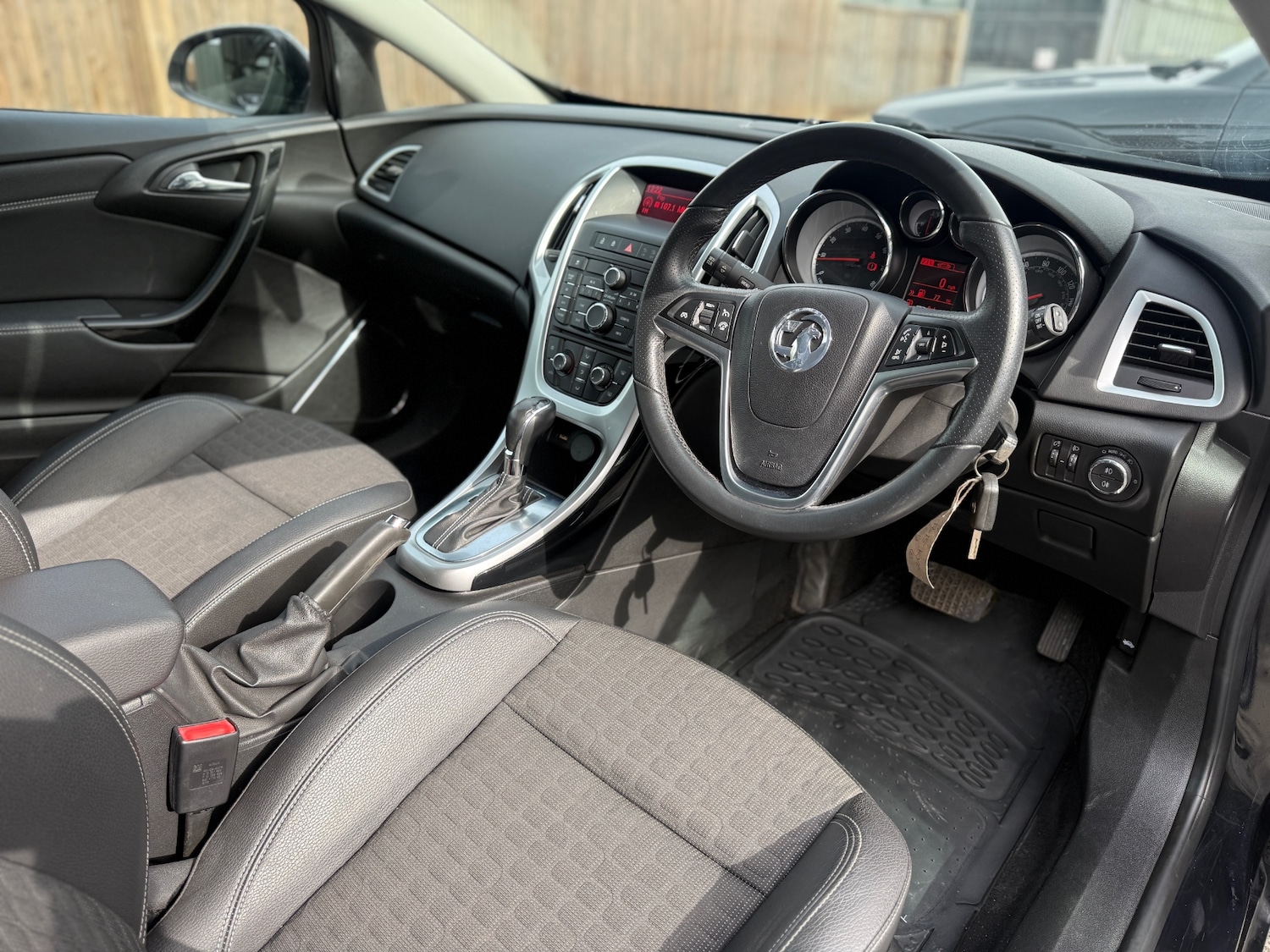 Used Vauxhall Astra GTC 2015 for sale - 77873356: Photo 20