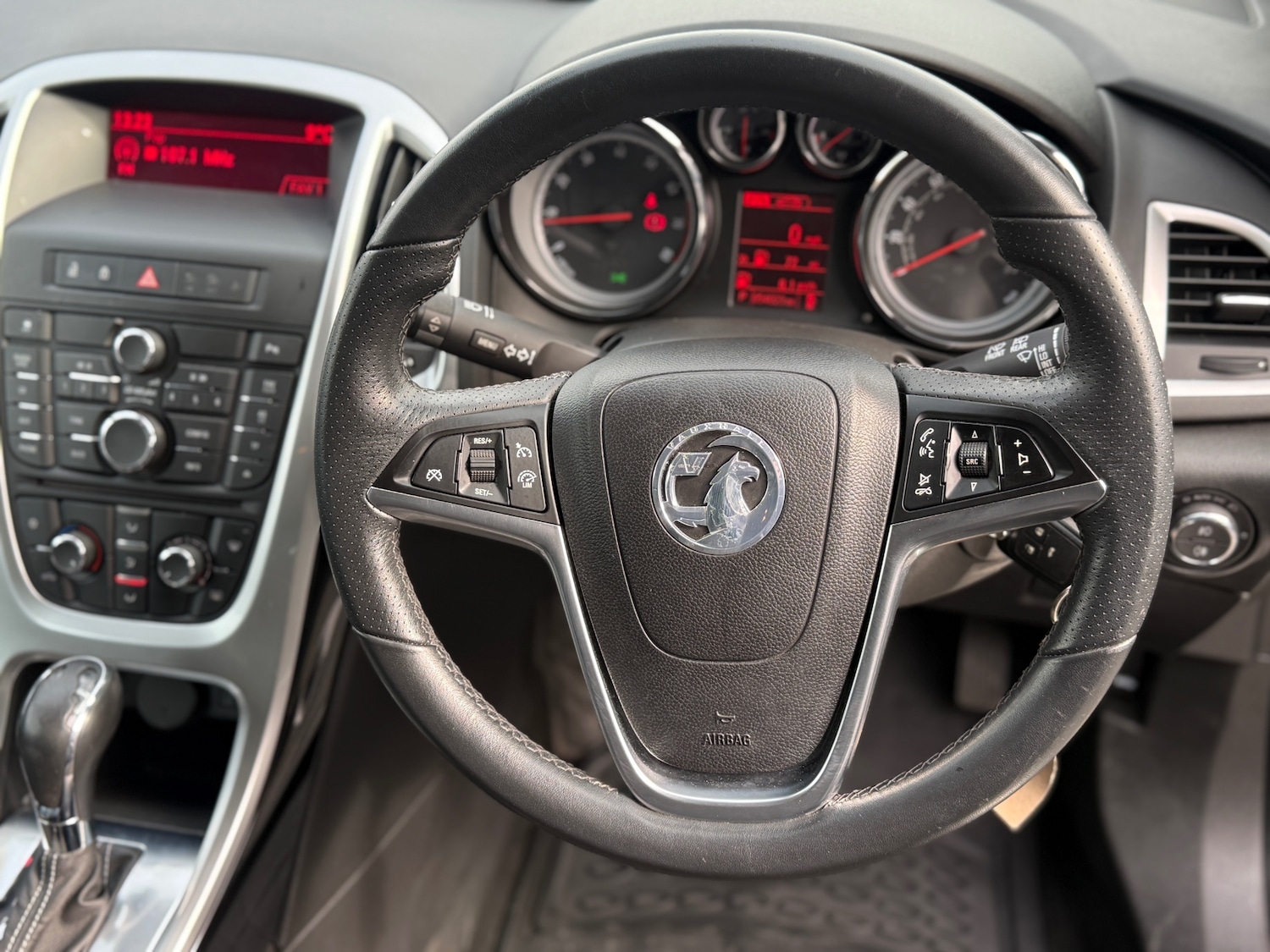 Used Vauxhall Astra GTC 2015 for sale - 77873356: Photo 22