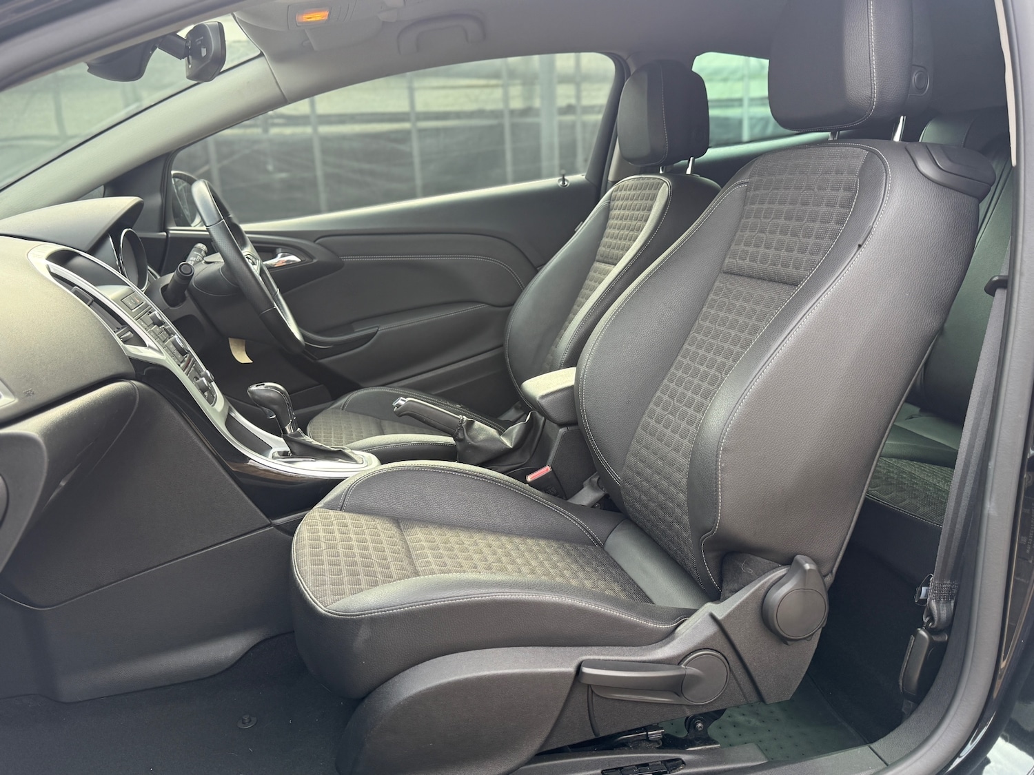 Used Vauxhall Astra GTC 2015 for sale - 77873356: Photo 42