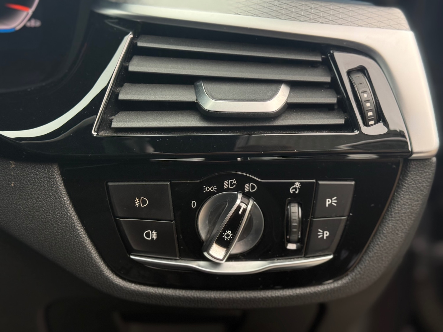 Used BMW 5 Series 2019 for sale - 77298671: Photo 28