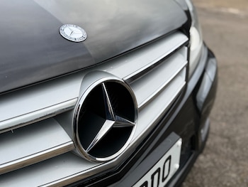 Used Mercedes-Benz C Class 2013 for sale - 77423832: Photo