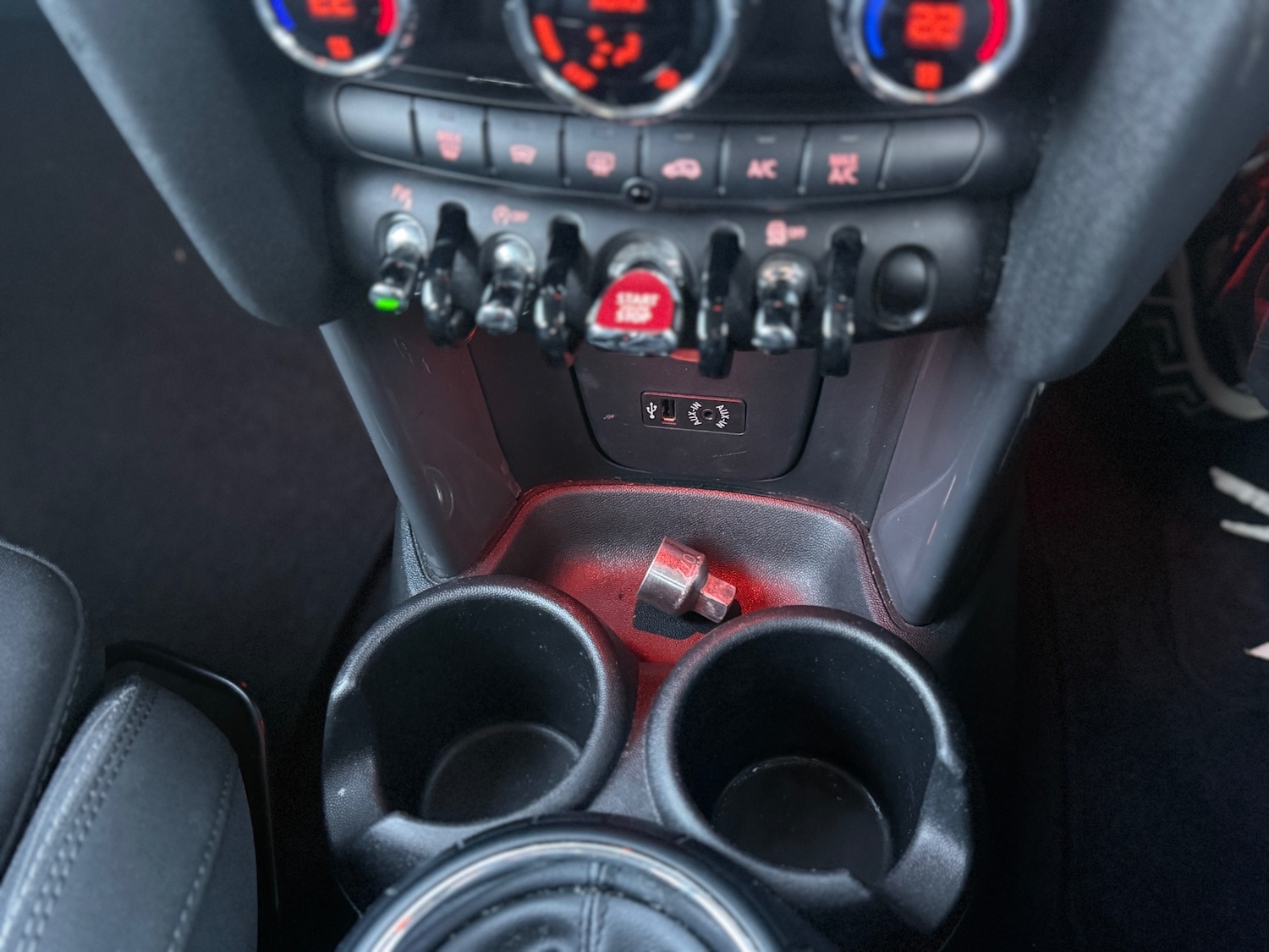 Used MINI Hatch 2017 for sale - 78213671: Photo 24