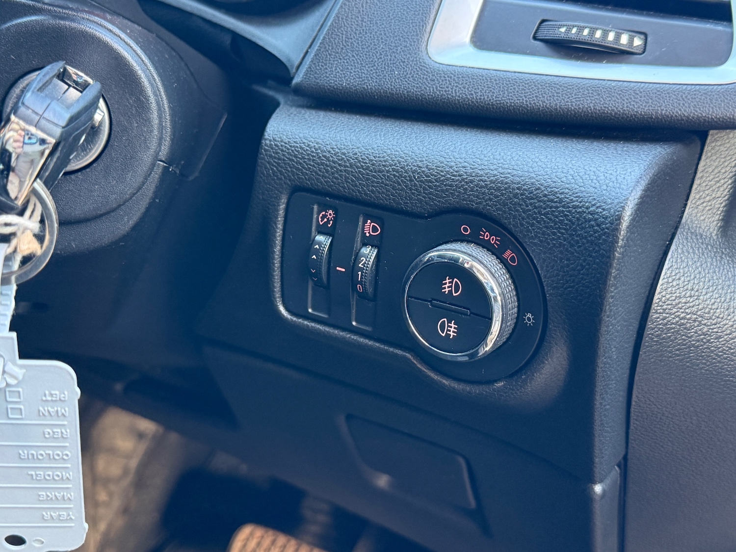 Used Vauxhall Astra 2014 for sale - 77720904: Photo 14