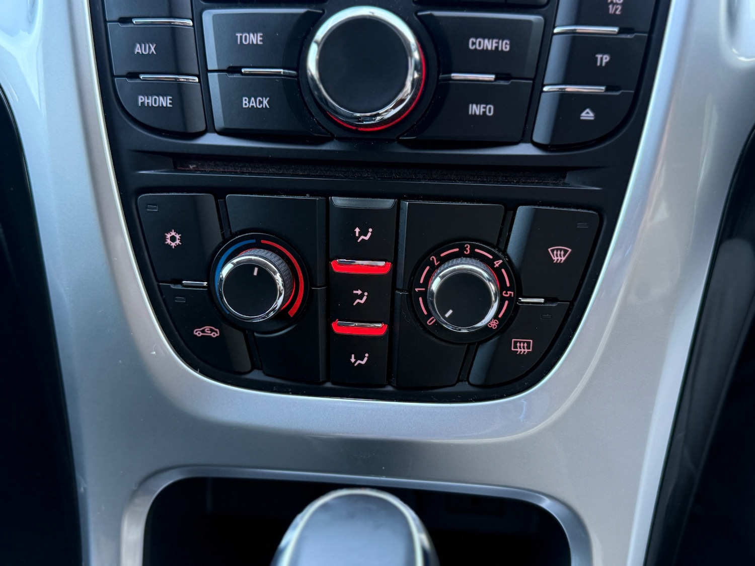 Used Vauxhall Astra 2014 for sale - 77720904: Photo 24