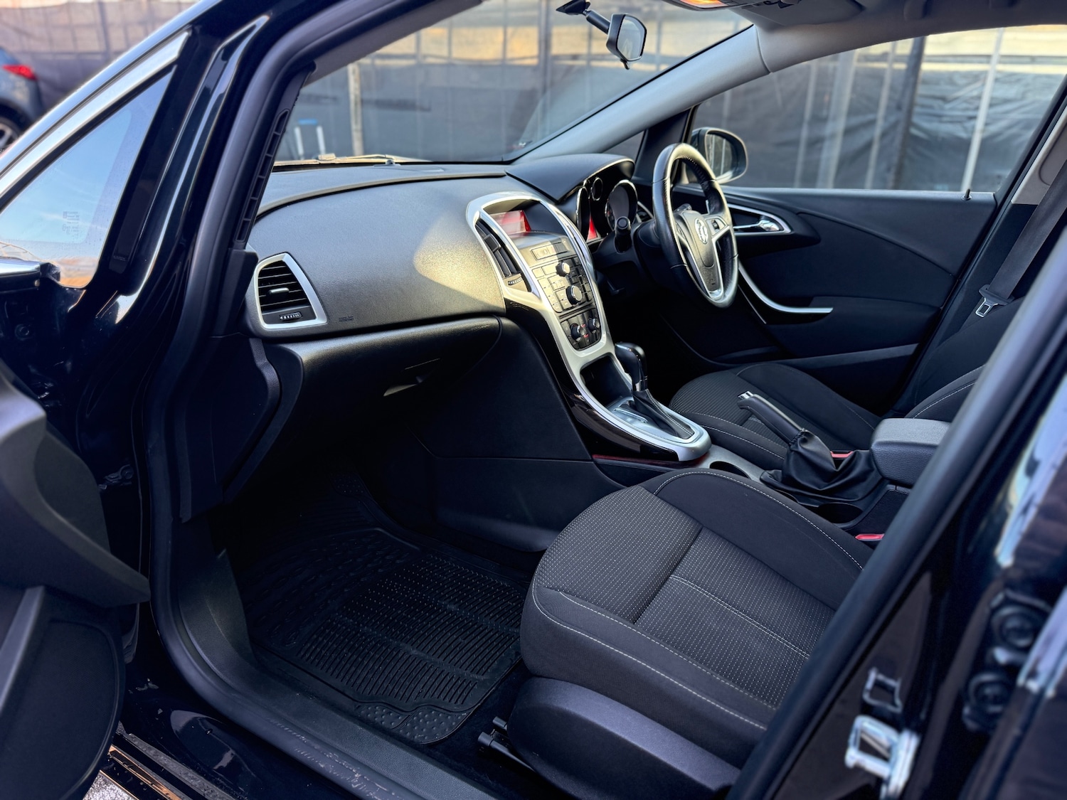 Used Vauxhall Astra 2014 for sale - 77720904: Photo 30