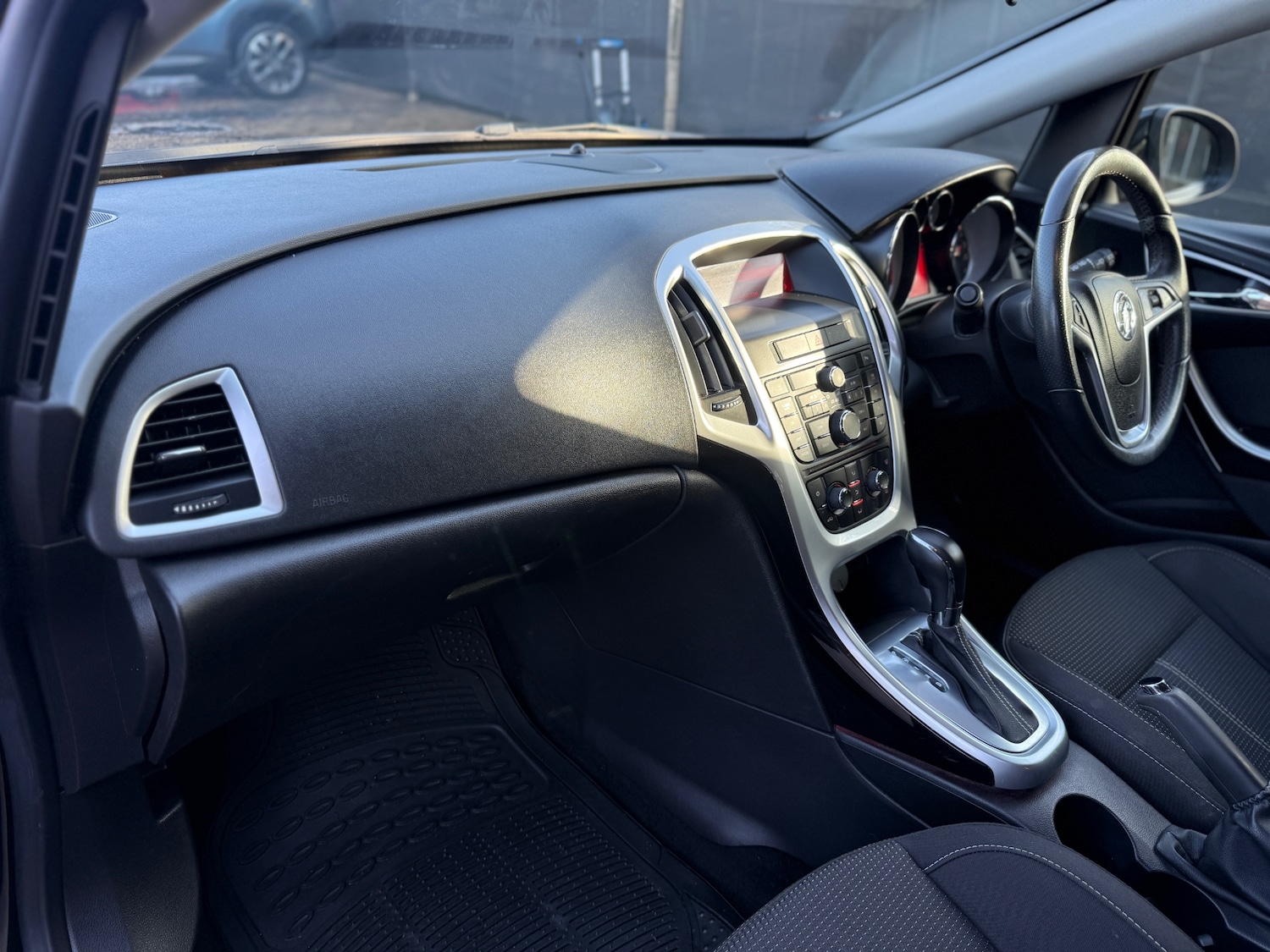 Used Vauxhall Astra 2014 for sale - 77720904: Photo 32