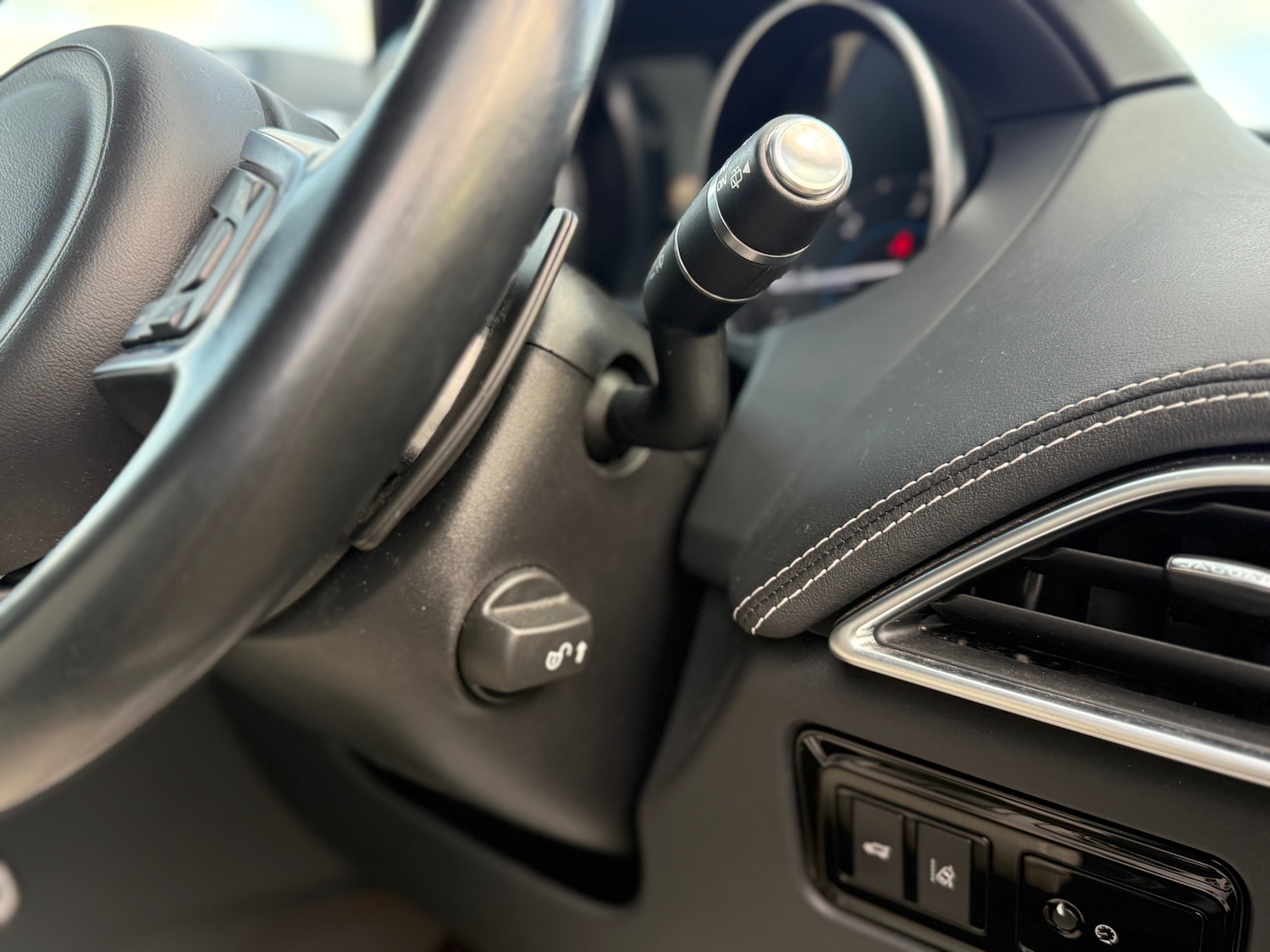 Used Jaguar F-Pace 2016 for sale - 76940437: Photo 16