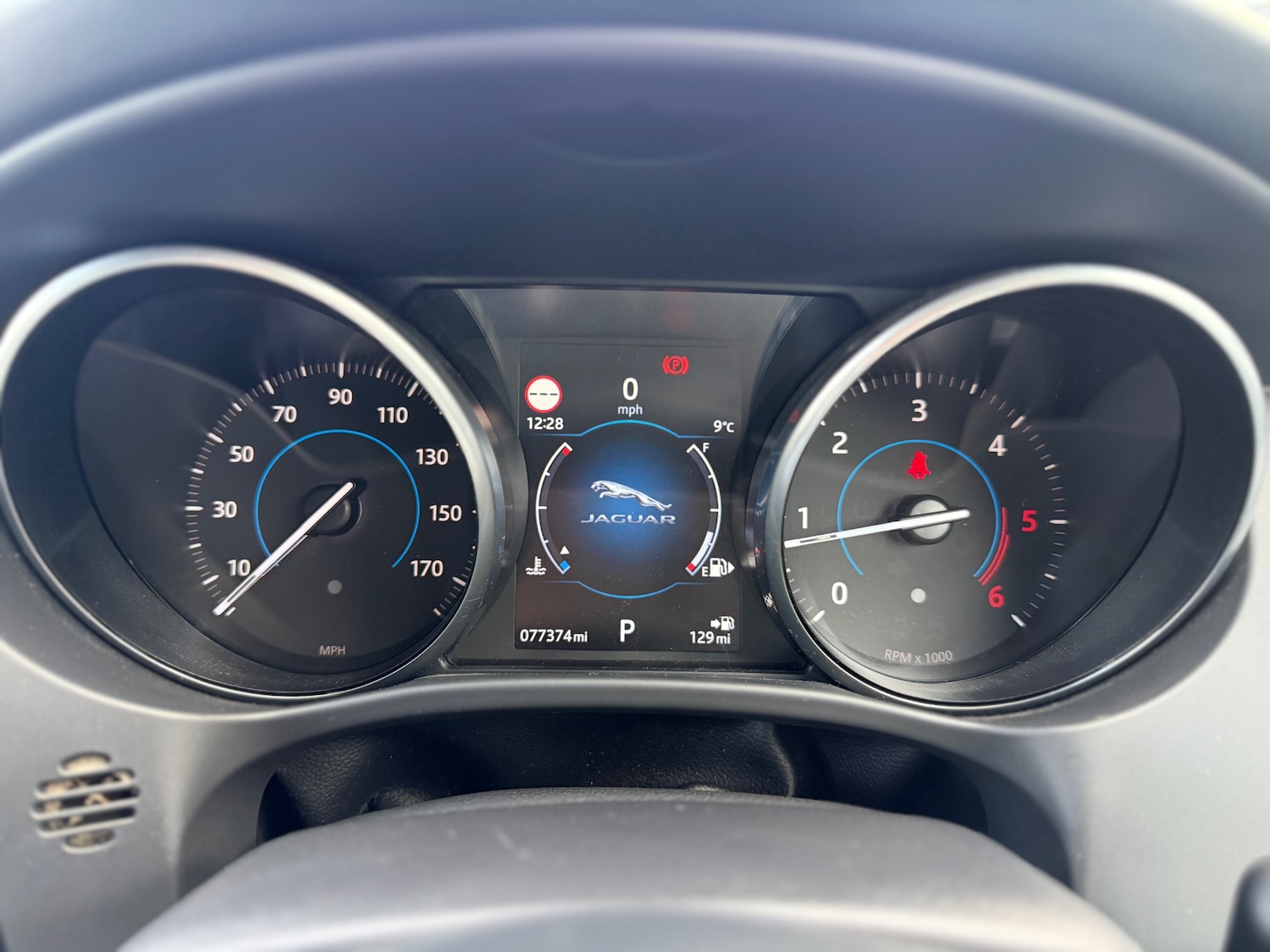 Used Jaguar F-Pace 2016 for sale - 76940437: Photo 19