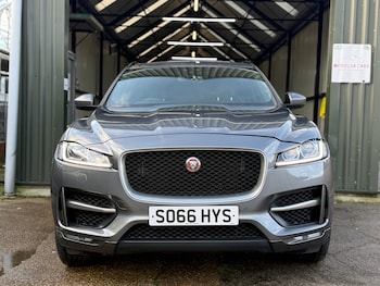 Used Jaguar F-Pace 2016 for sale - 76940437: Photo