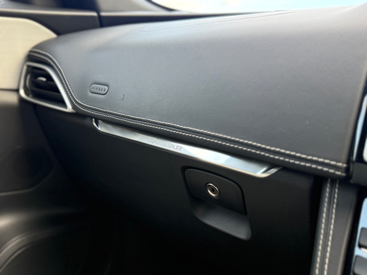 Used Jaguar F-Pace 2016 for sale - 76940437: Photo 30