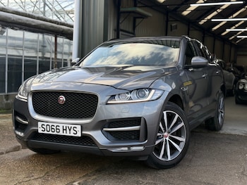 Used Jaguar F-Pace 2016 for sale - 76940437: Photo