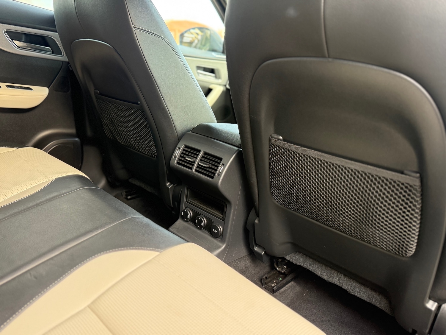 Used Jaguar F-Pace 2016 for sale - 76940437: Photo 48