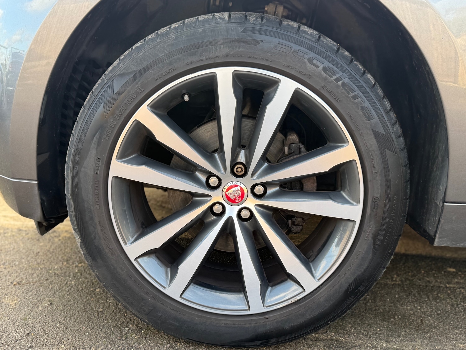 Used Jaguar F-Pace 2016 for sale - 76940437: Photo 55