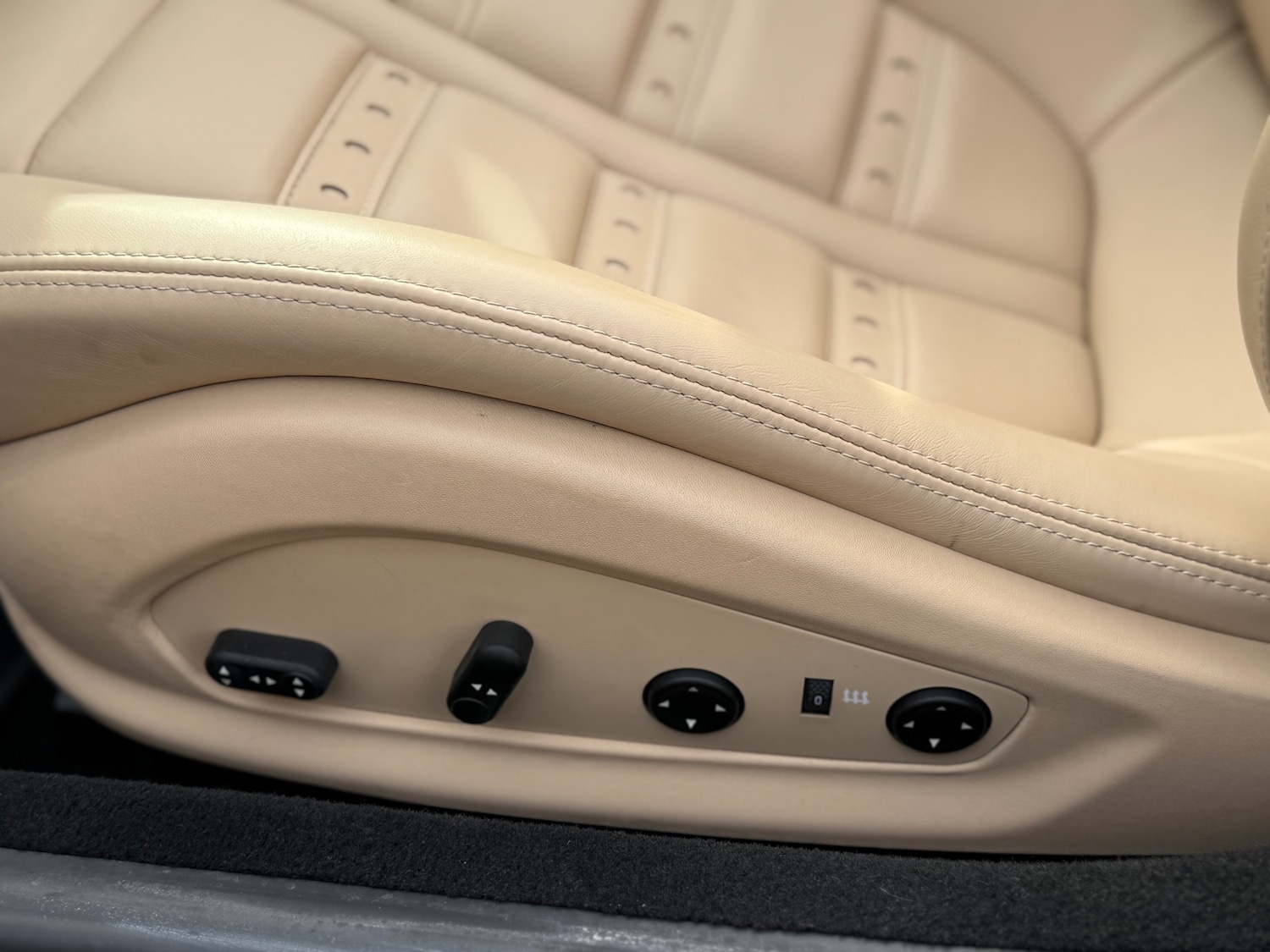 Used Ferrari California 2010 for sale - 77579763: Photo 40