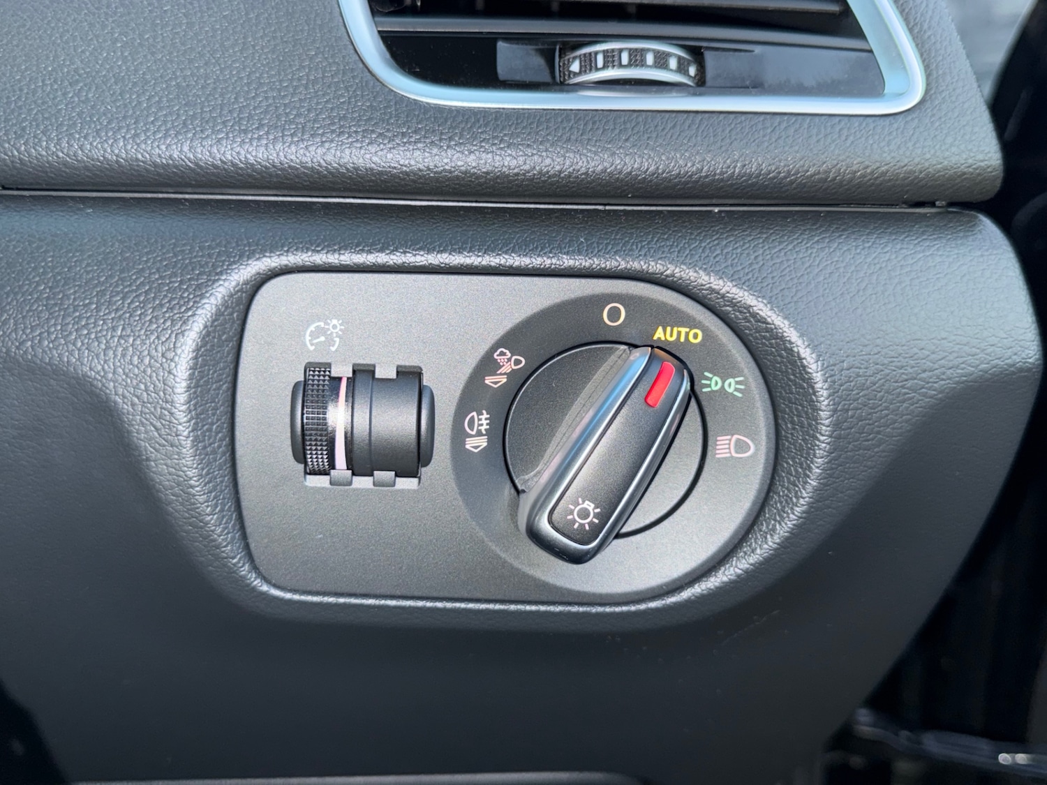 Used Audi Q3 2018 for sale - 76709693: Photo 25