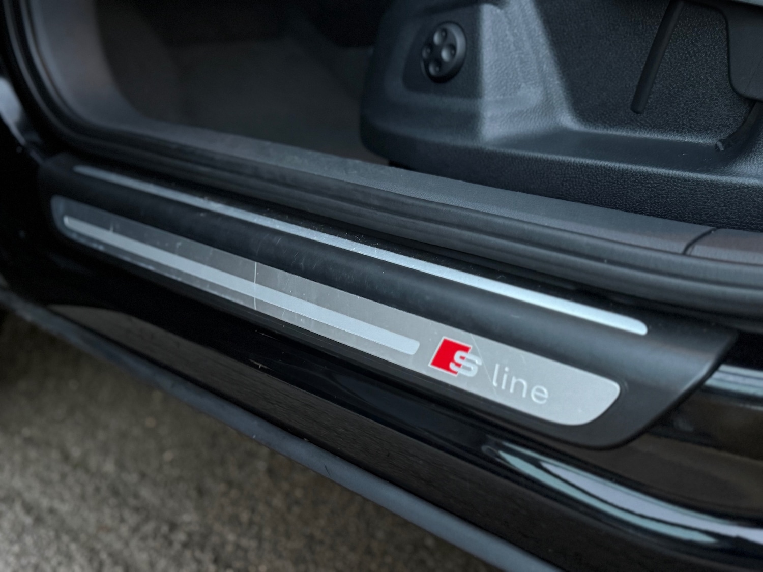 Used Audi Q3 2018 for sale - 76709693: Photo 33