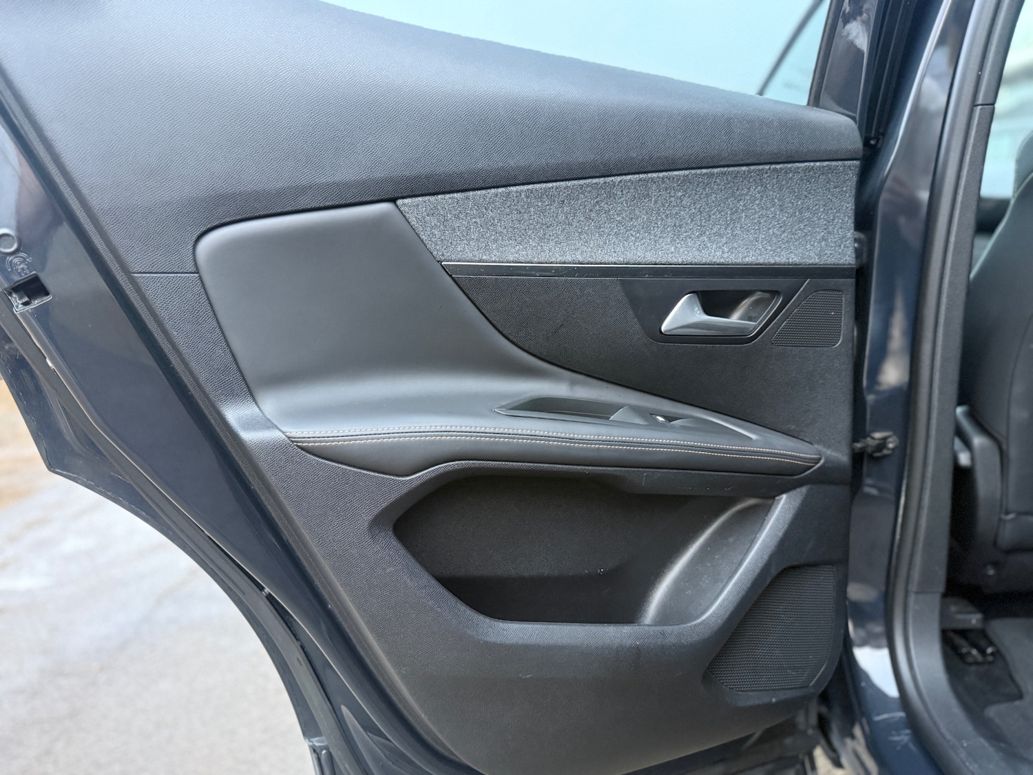 Used Peugeot 3008 2017 for sale - 77968172: Photo 41