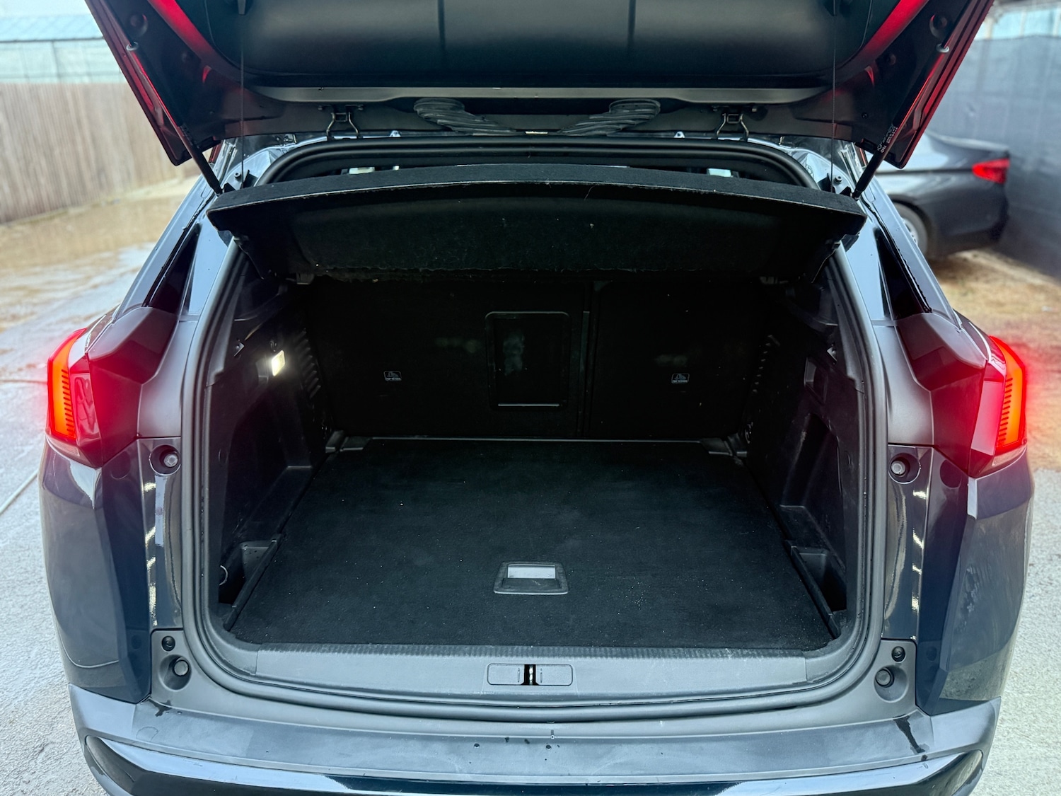 Used Peugeot 3008 2017 for sale - 77968172: Photo 49