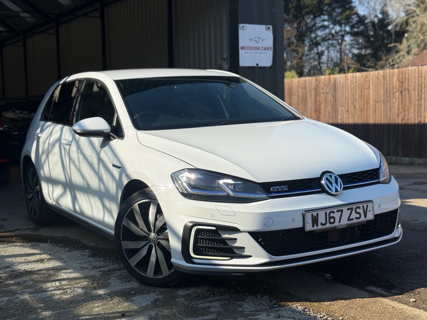 Used Volkswagen Golf 2017 for sale - 77953875: Photo 1