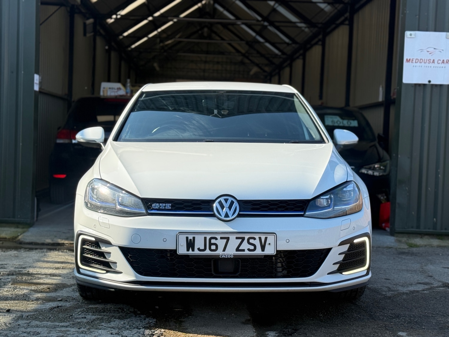 Used Volkswagen Golf 2017 for sale - 77953875: Photo 2