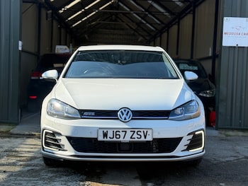 Used Volkswagen Golf 2017 for sale - 77953875: Photo