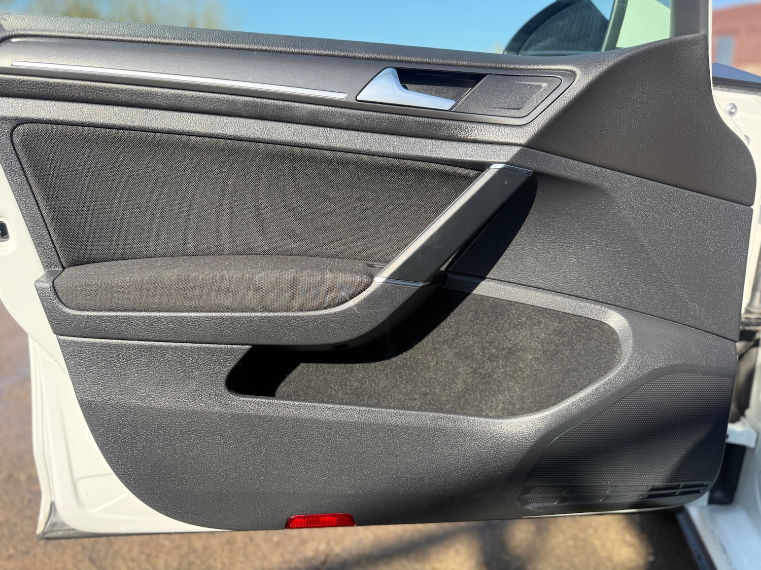 Used Volkswagen Golf 2017 for sale - 77953875: Photo 33