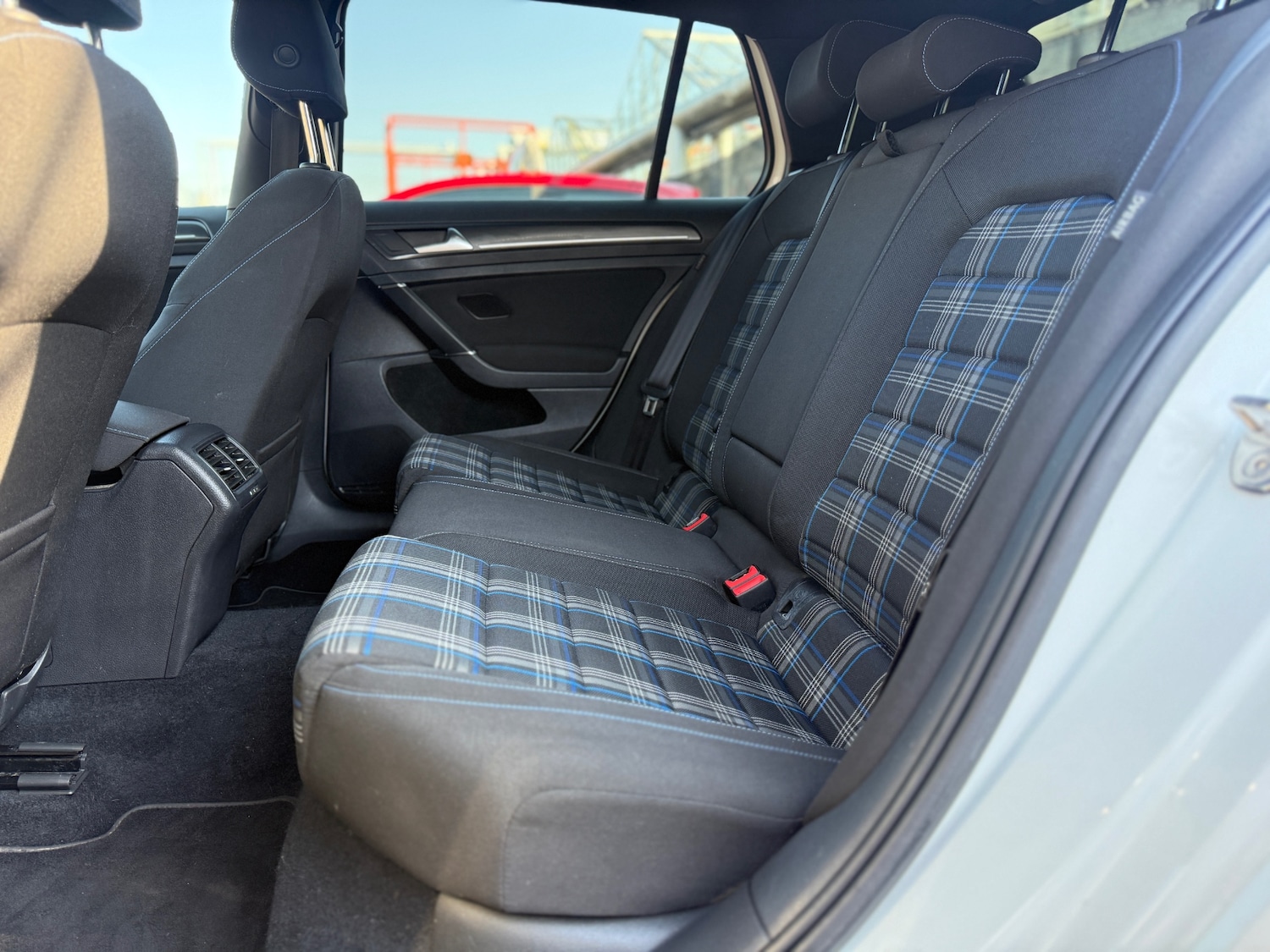 Used Volkswagen Golf 2017 for sale - 77953875: Photo 34