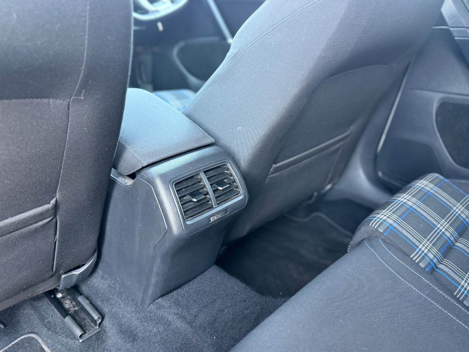 Used Volkswagen Golf 2017 for sale - 77953875: Photo 36