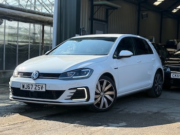 Used Volkswagen Golf 2017 for sale - 77953875: Photo