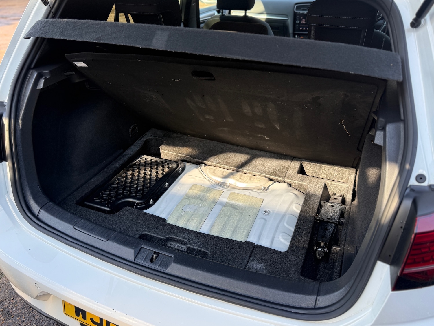 Used Volkswagen Golf 2017 for sale - 77953875: Photo 41