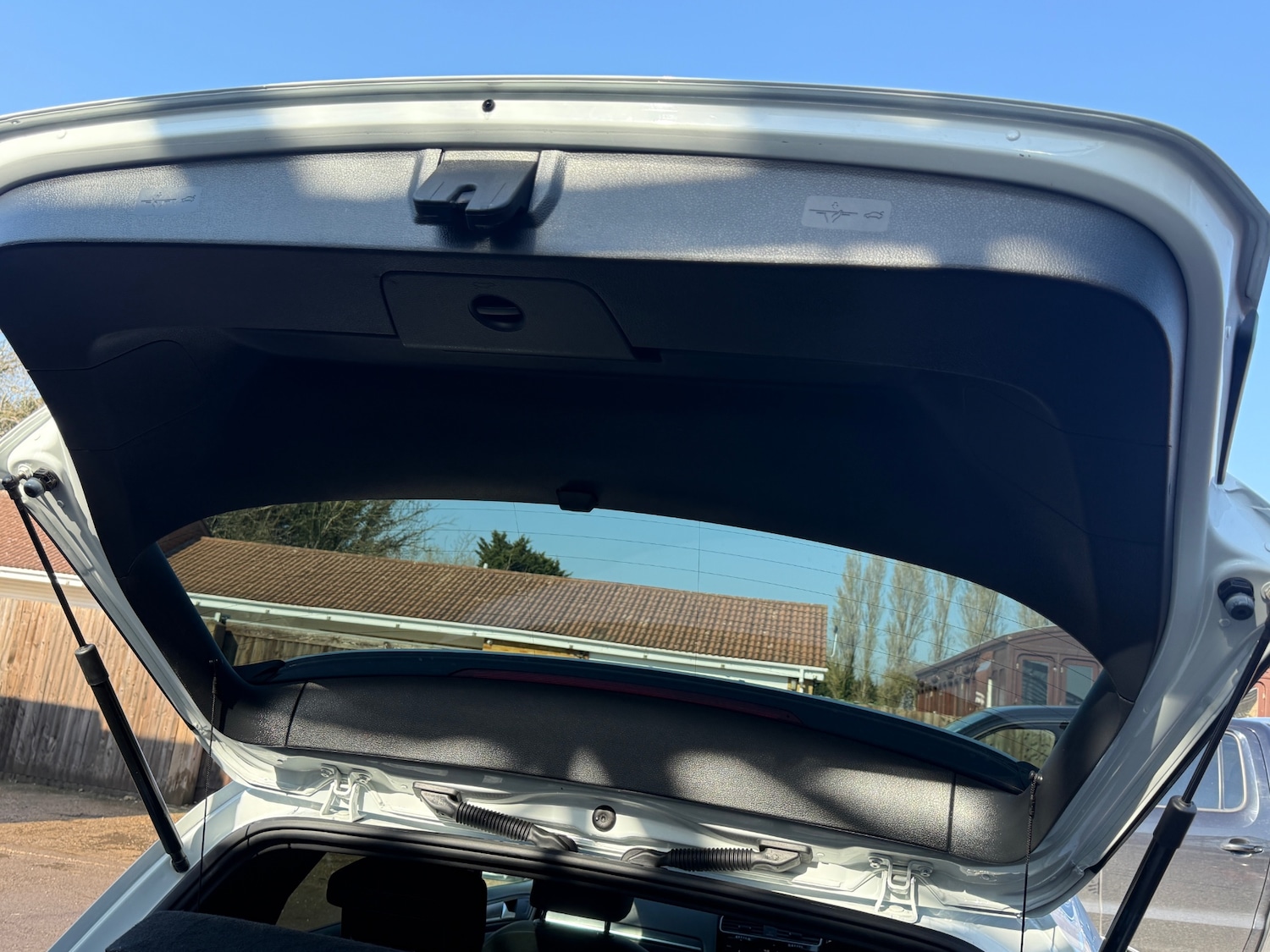 Used Volkswagen Golf 2017 for sale - 77953875: Photo 42