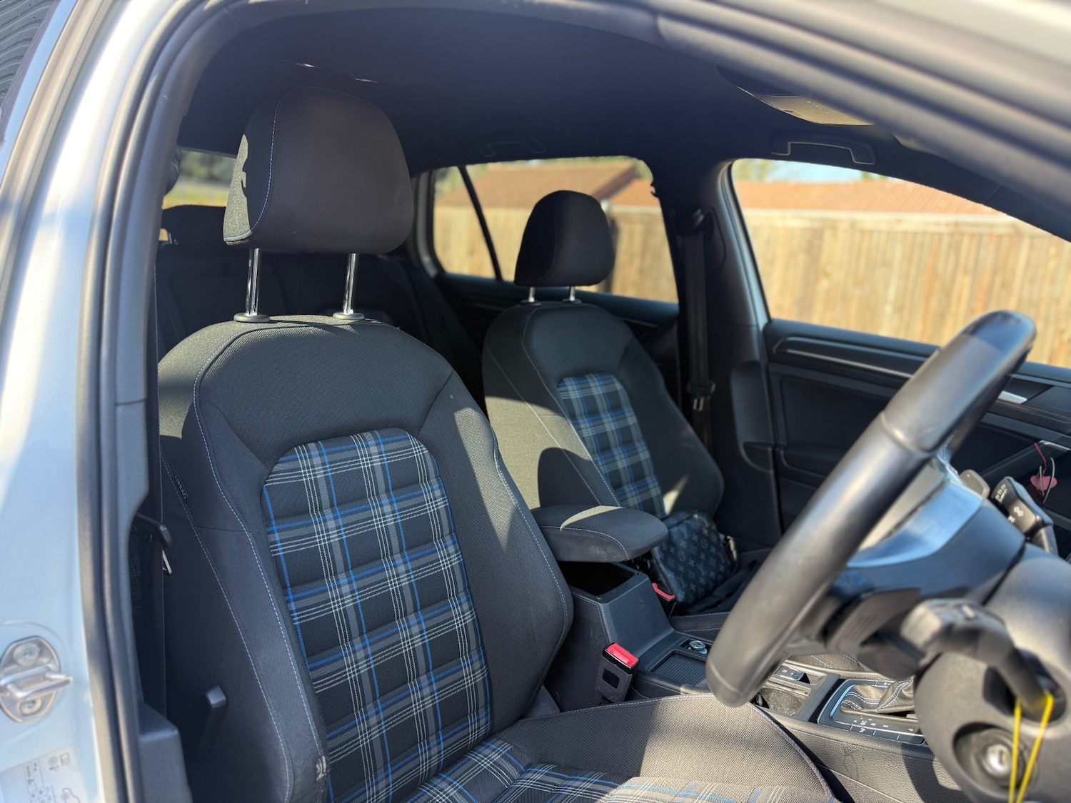 Used Volkswagen Golf 2017 for sale - 77953875: Photo 9