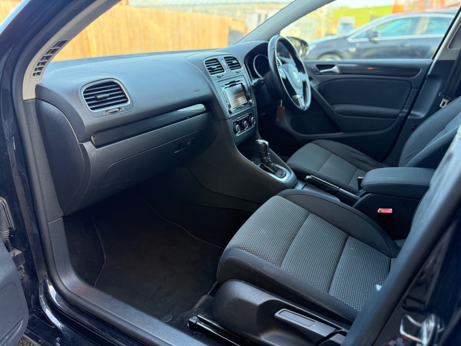 Used Volkswagen Golf 2012 for sale - 77721150: Photo 27