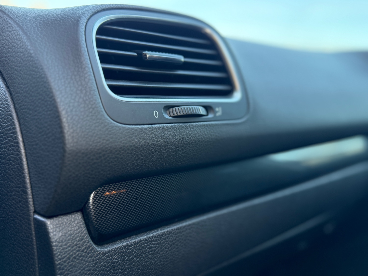 Used Volkswagen Golf 2012 for sale - 77721150: Photo 30