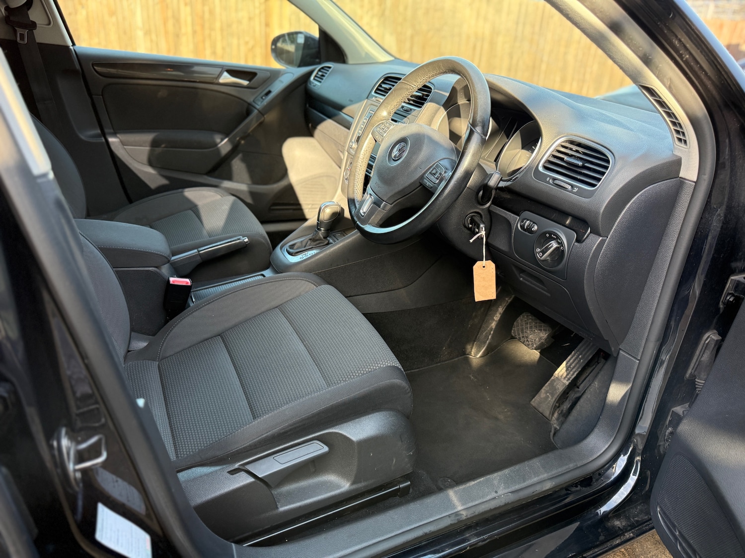 Used Volkswagen Golf 2012 for sale - 77721150: Photo 8