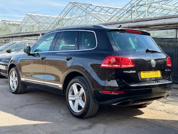 Used Volkswagen Touareg 2011 for sale - 79479341: Photo